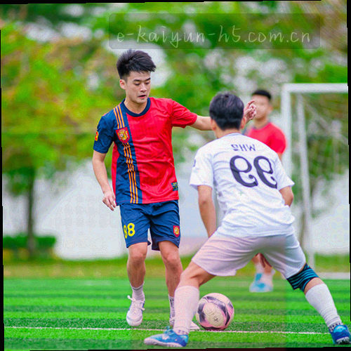 深蓝背景上的电光绿对话气泡，内含耳机图标